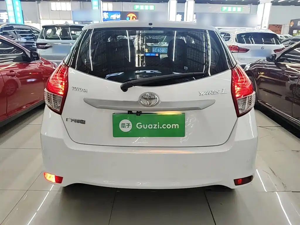 Toyota Yaris L 2016 — фото 6