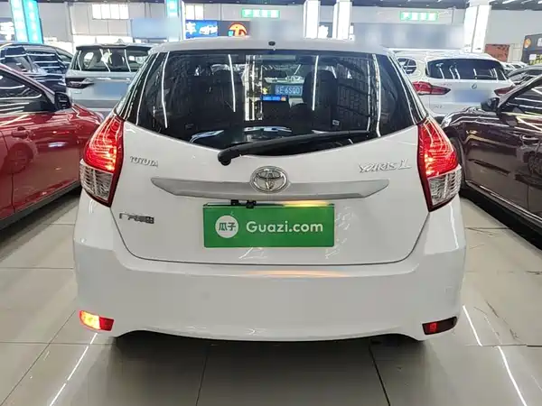 Toyota Yaris L 2015