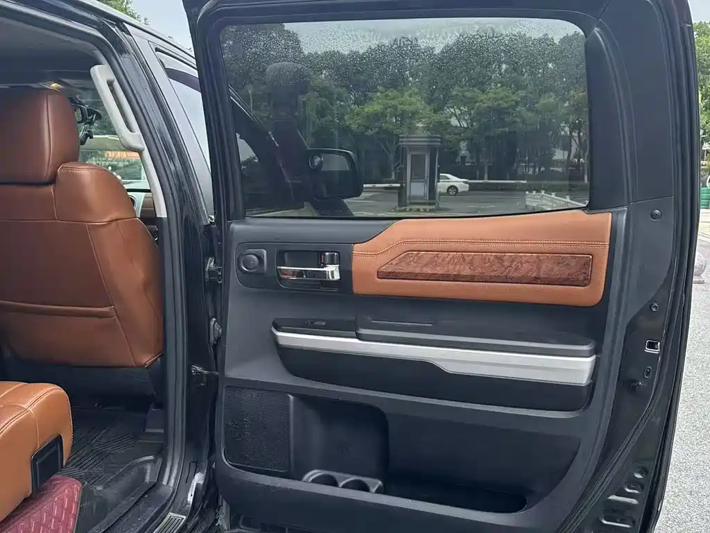 Toyota Tundra 2014 — фото 16