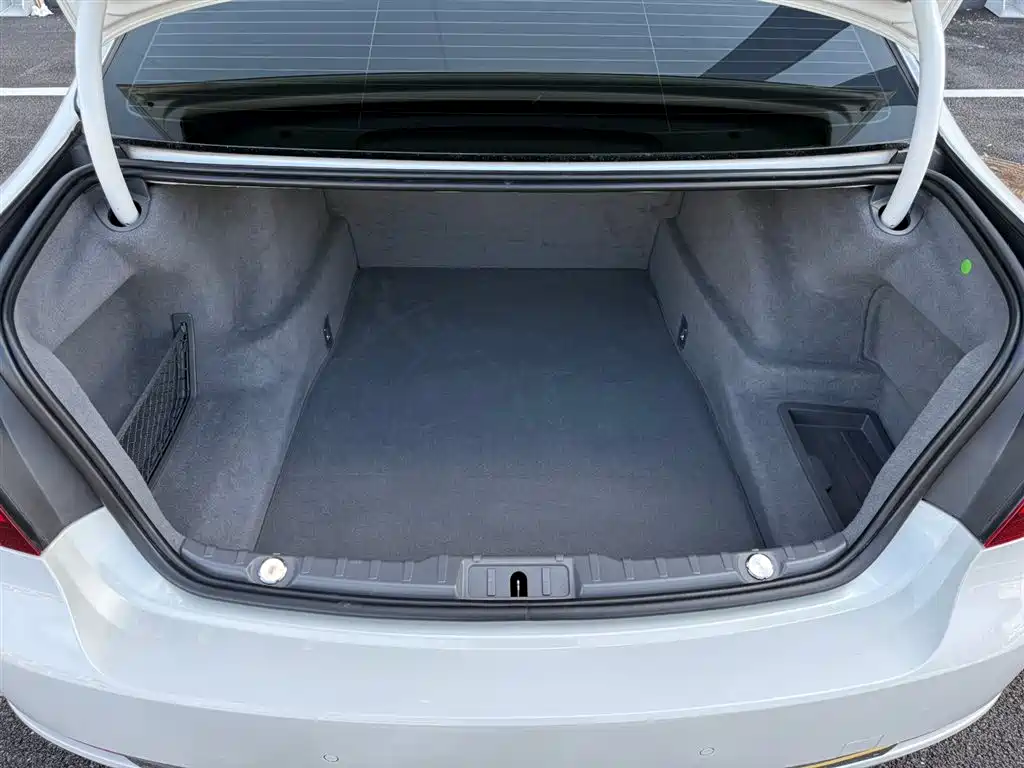 BMW 7 Series 2015 — фото 31