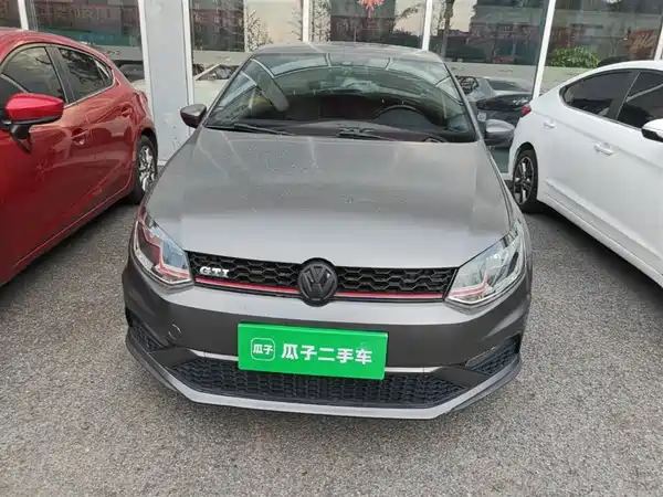 Volkswagen Polo 2015