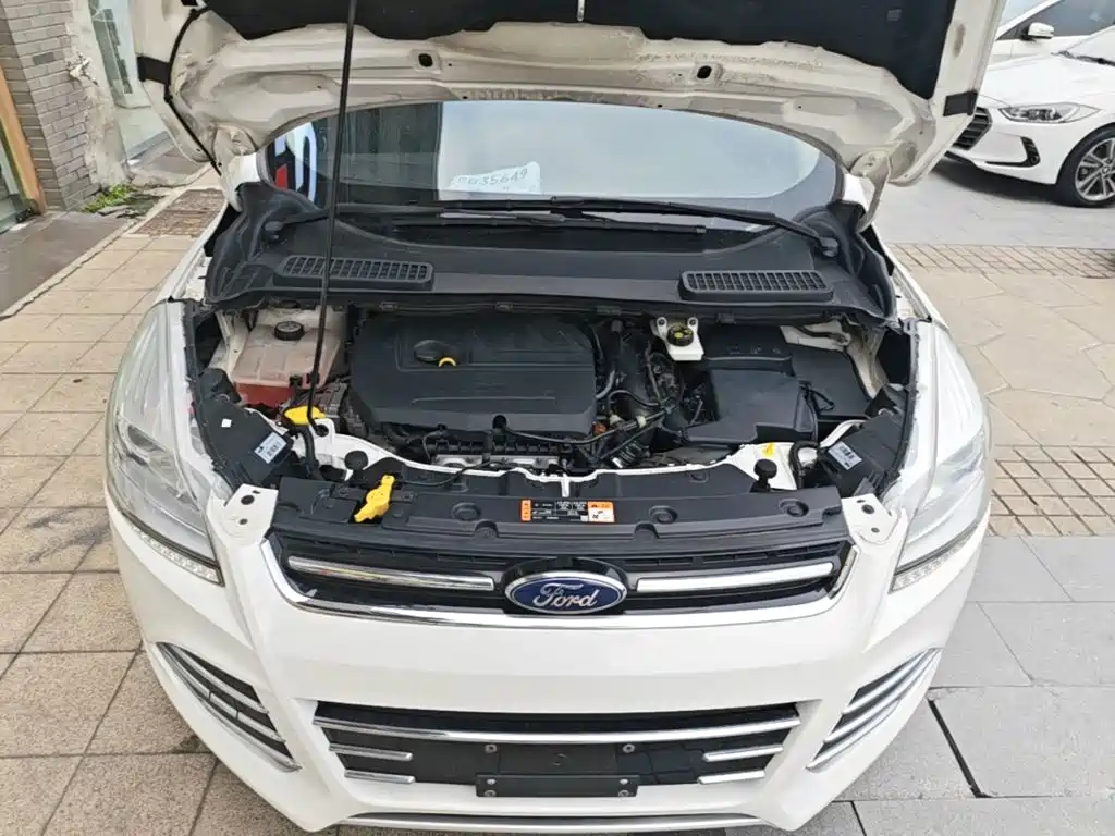 Ford Kuga 2016 — фото 20