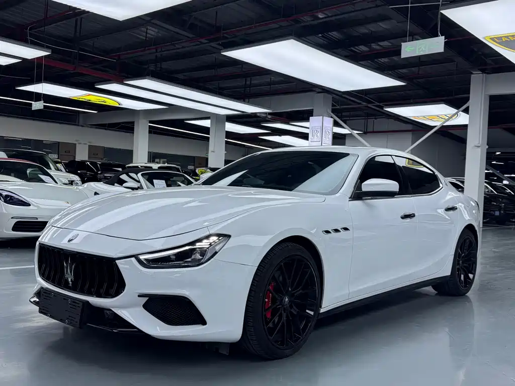 Maserati Ghibli 2016 — фото 1