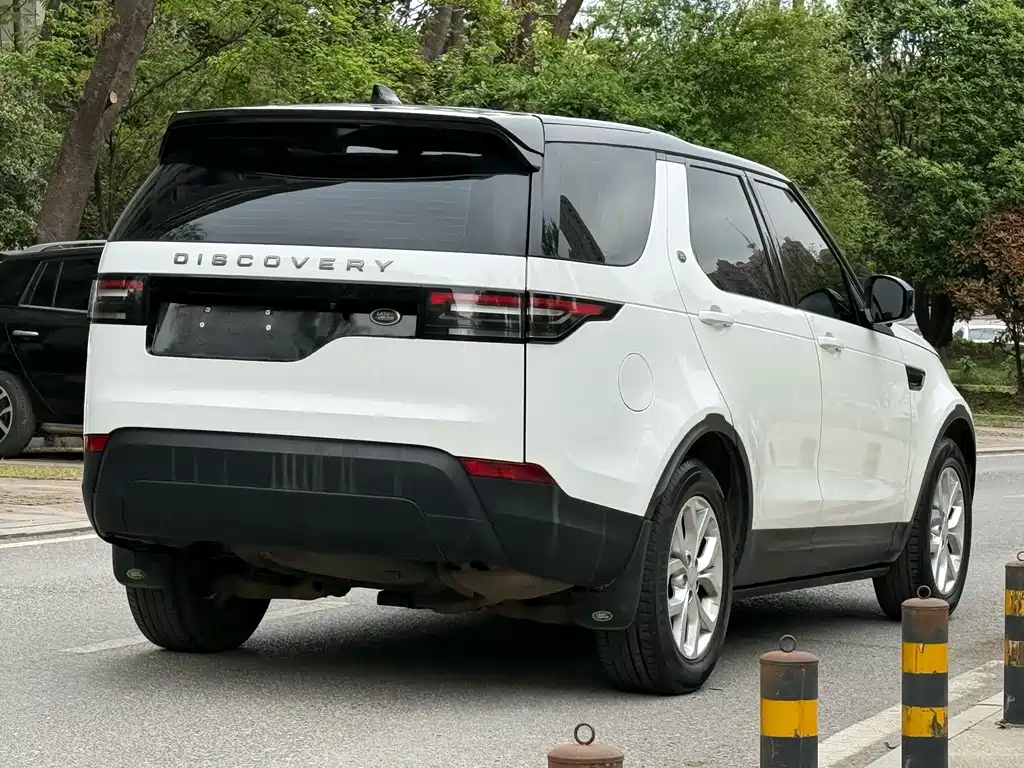 Land Rover Discovery 2018 — фото 10