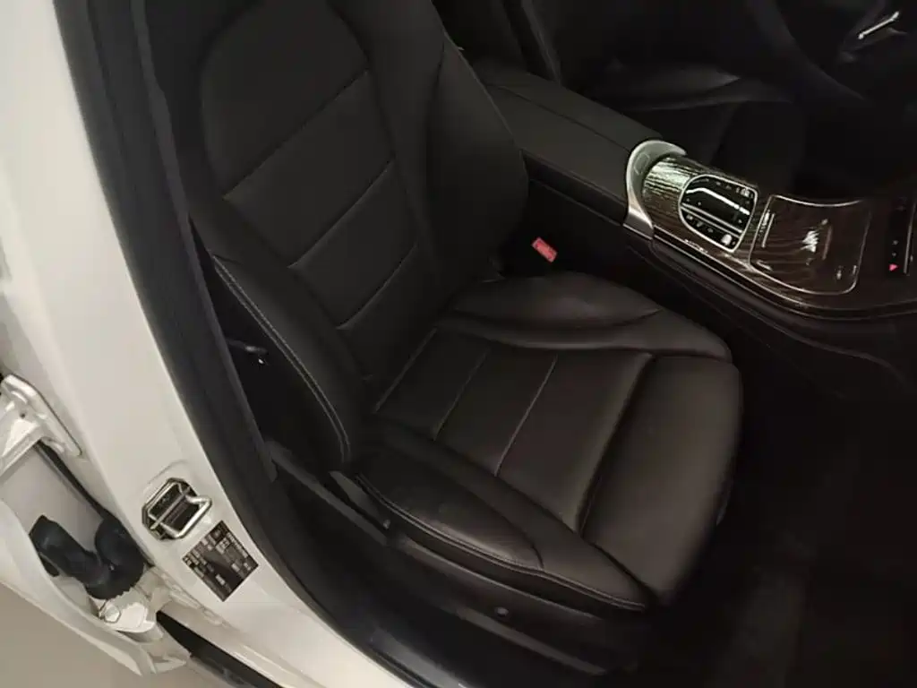 Mercedes-Benz GLC 2021 — фото 25