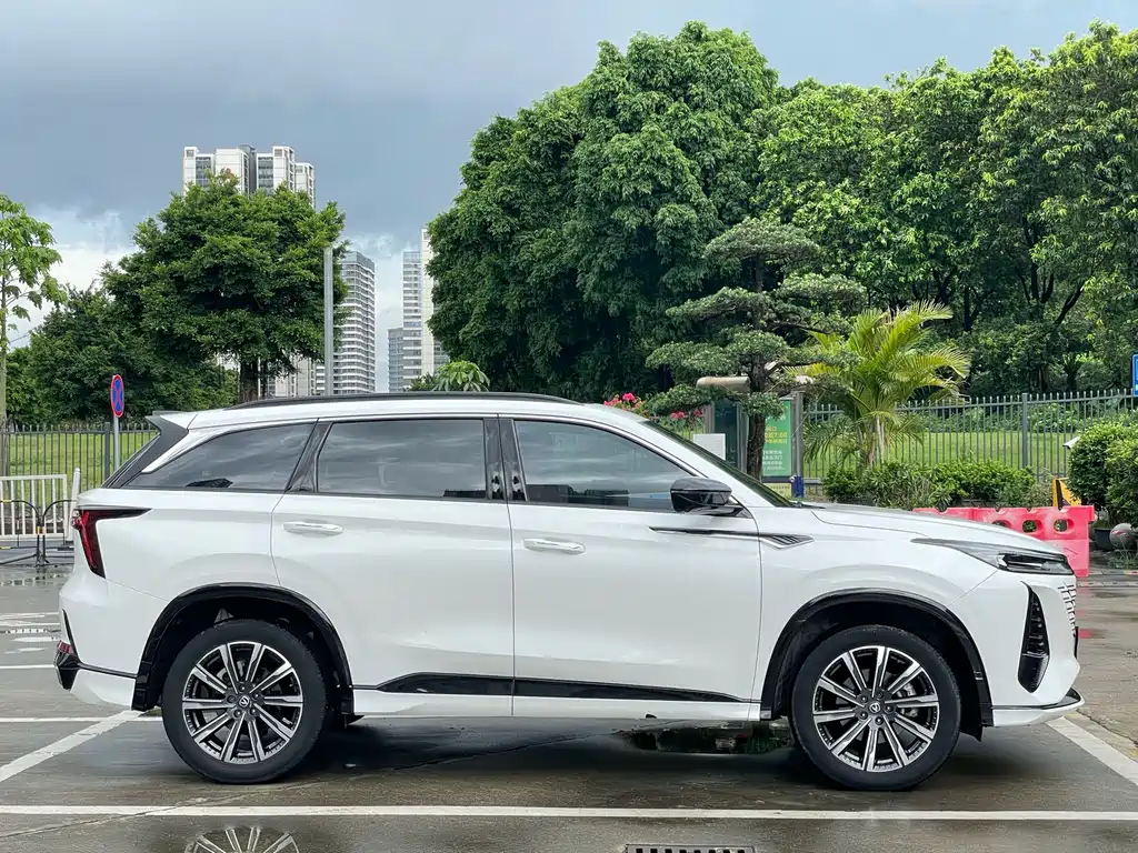 Changan CS75PLUS 2024 — фото 43