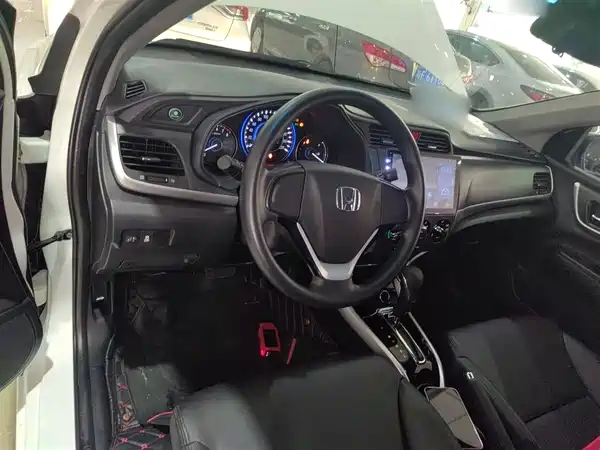 Honda Crider 2016