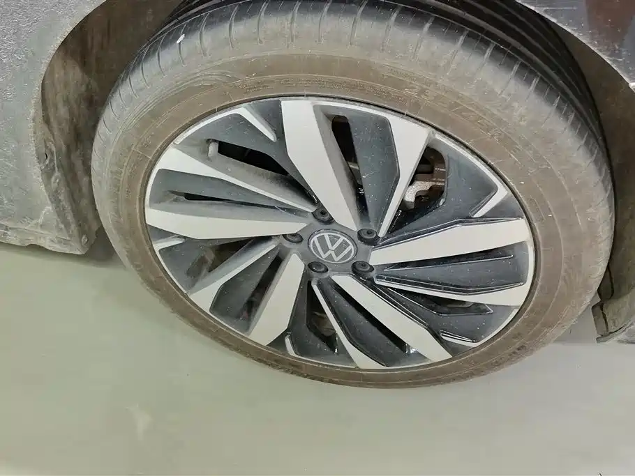 Volkswagen Passat 2024