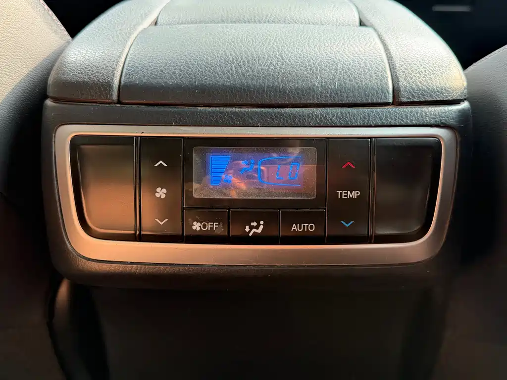 Toyota Highlander 2017 — фото 14