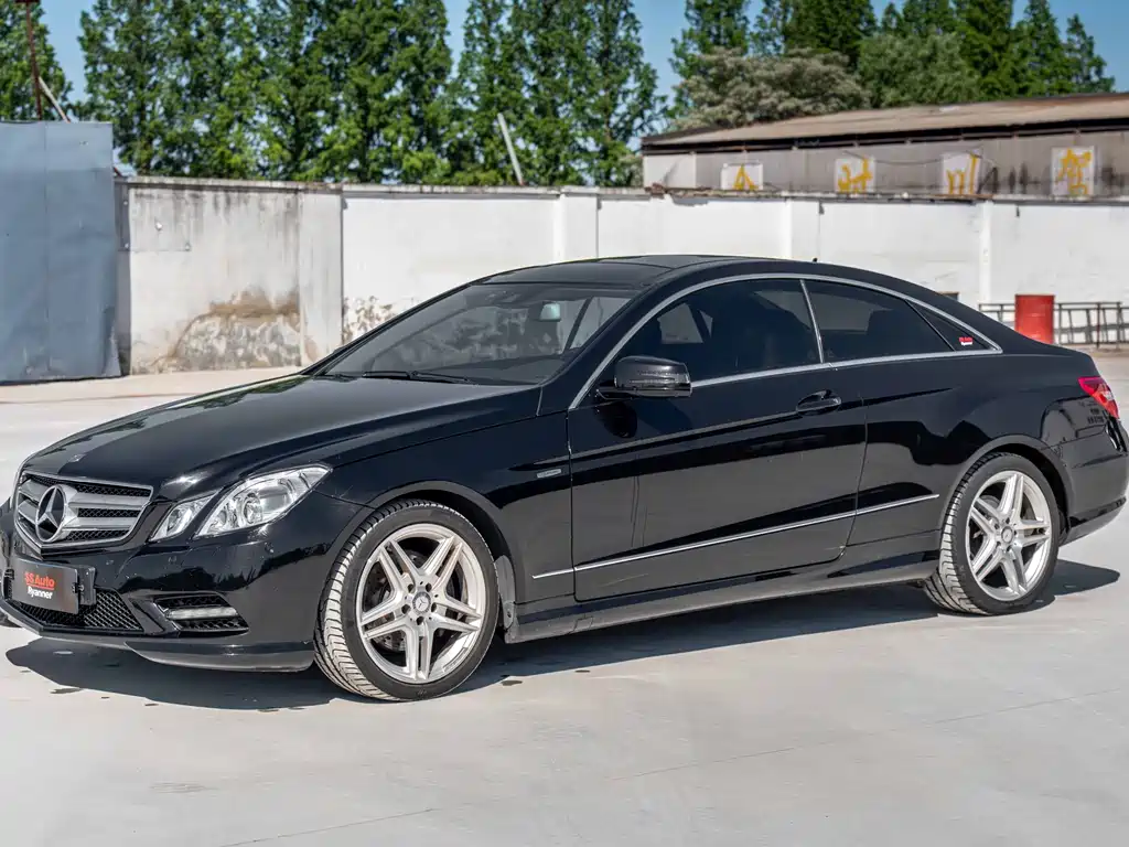Mercedes-Benz E-Class 2013 — фото 1