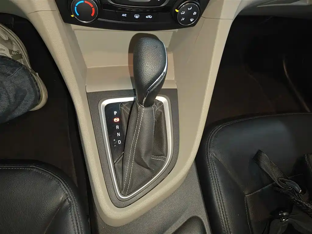 Buick Excelle 2019 — фото 14