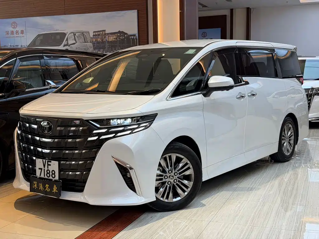 Toyota Alphard 2026 — фото 2