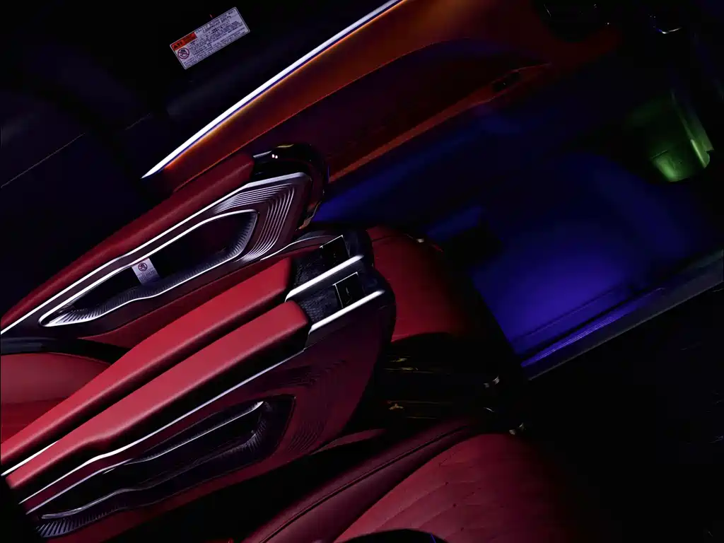 Toyota Granvia — фото 22