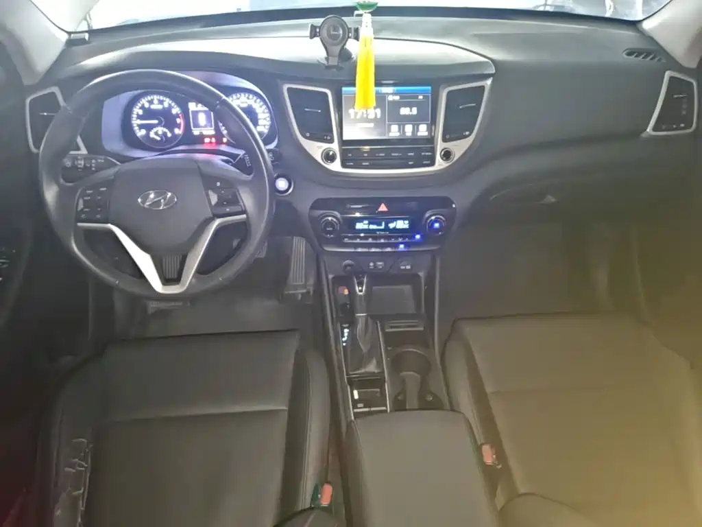 Hyundai Tucson 2018 — фото 10