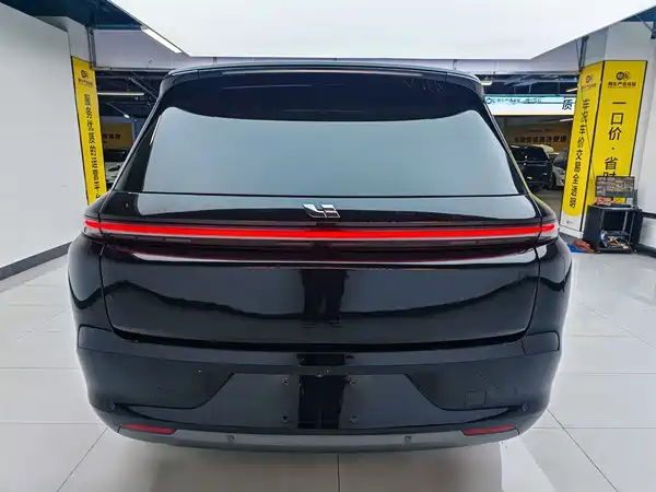 Li Auto L8 2024