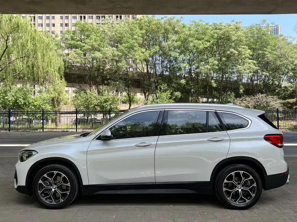 BMW X1 2021 — фото 10