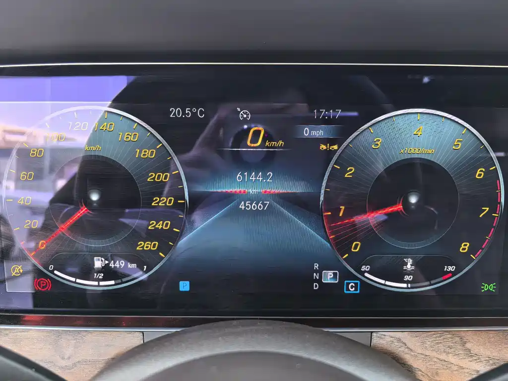 Mercedes-Benz E-Class 2023 — фото 12