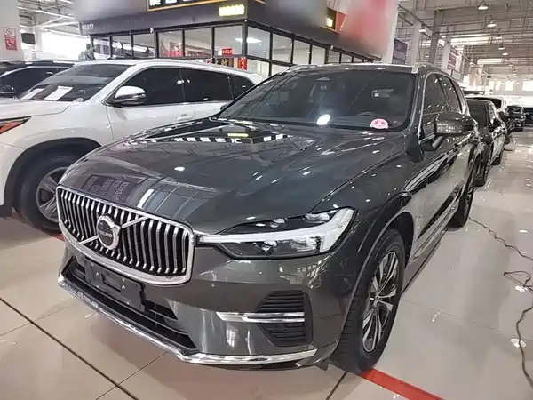 Volvo XC60 2022