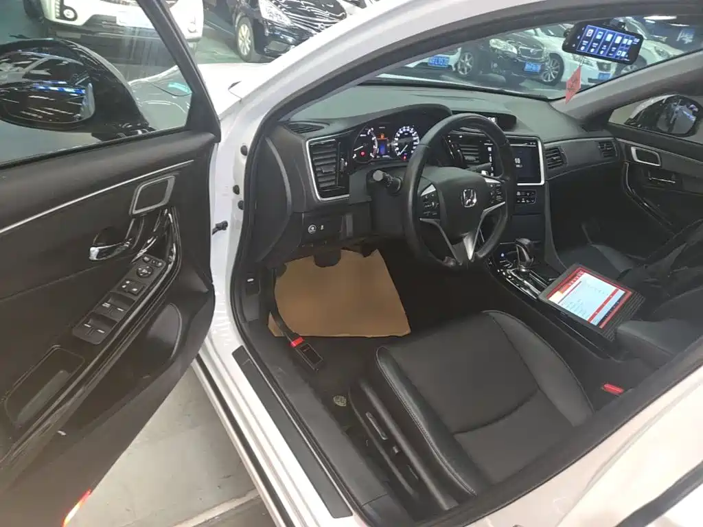 Honda Spirior 2015 — фото 16