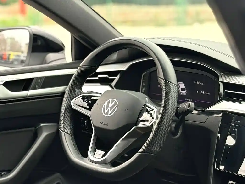 Volkswagen CC 2023 — фото 10