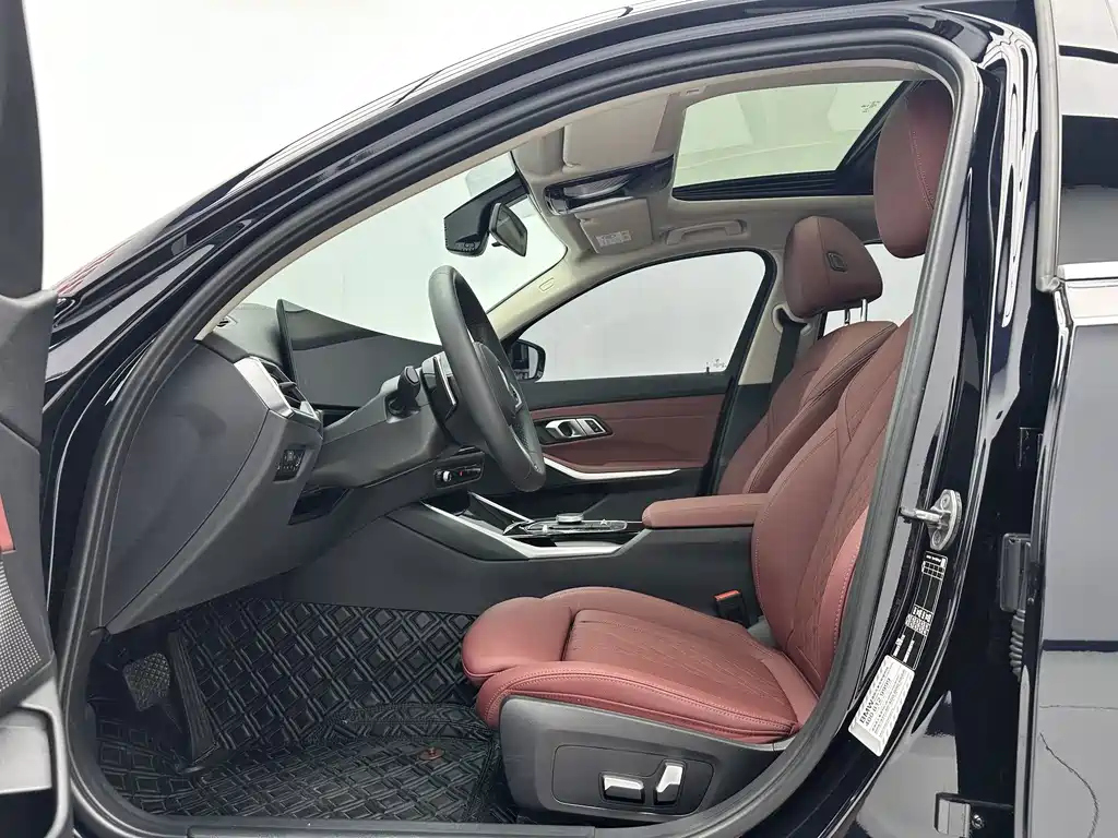 BMW 3 Series 2023 — фото 5