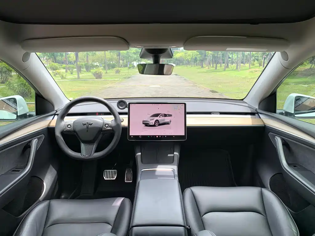 Tesla Model Y 2022 — фото 10