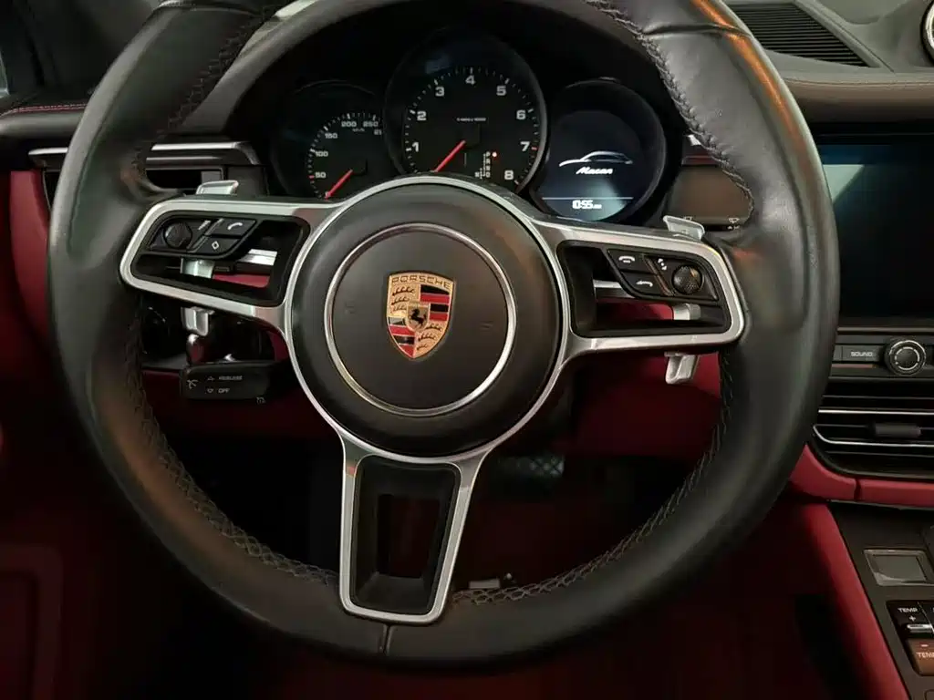 Porsche Macan 2021 — фото 12