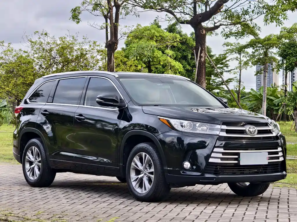 Toyota Highlander 2021