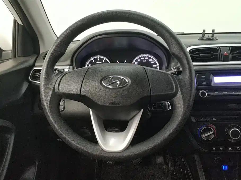 Hyundai Verna 2020 — фото 15