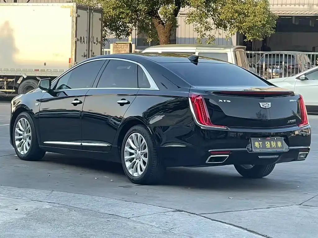 Cadillac XTS 2019 — фото 8