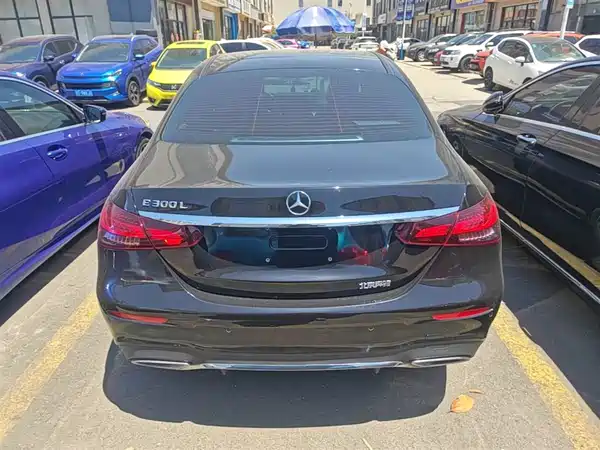 Mercedes-Benz E-Class 2021