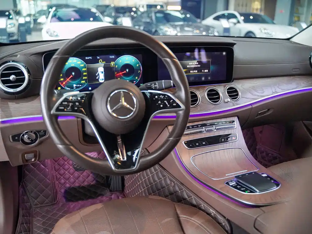 Mercedes-Benz E-Class 2023 — фото 9