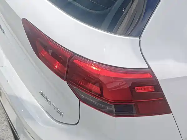 Volkswagen Golf 2024