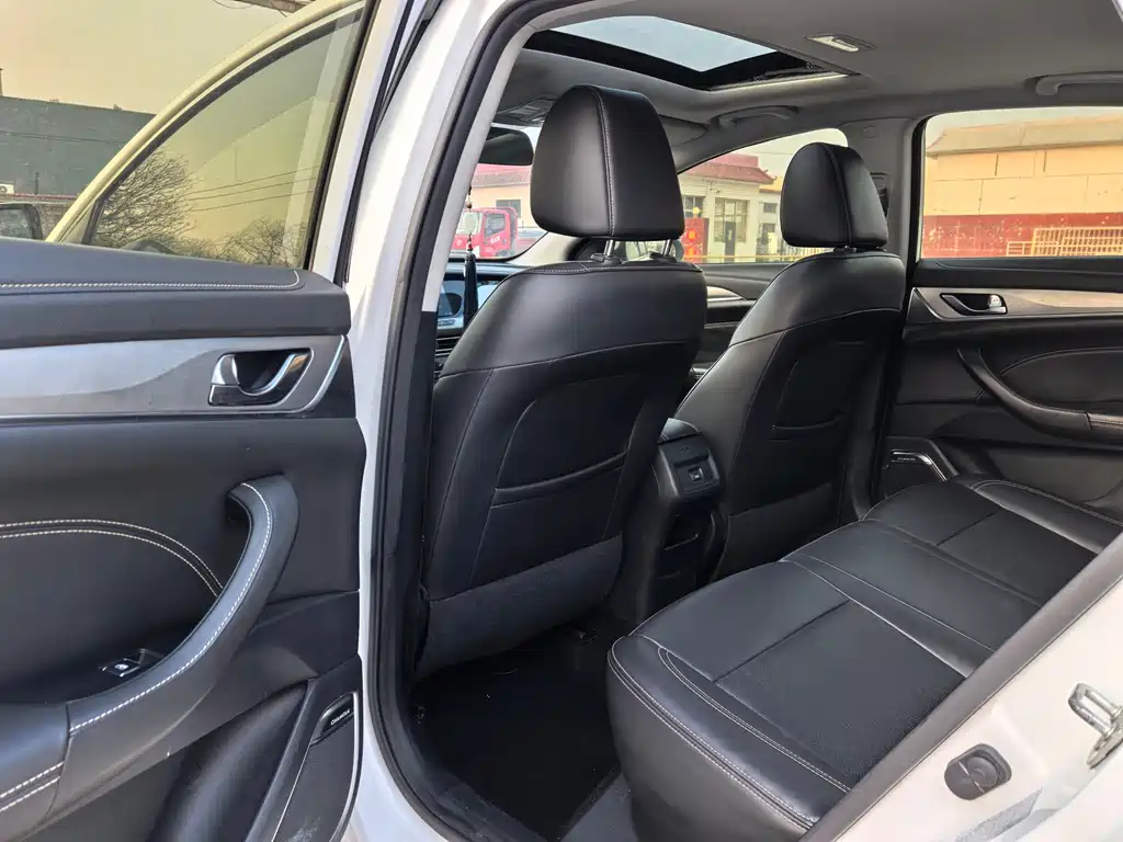 Changan Eado 2018 — фото 12