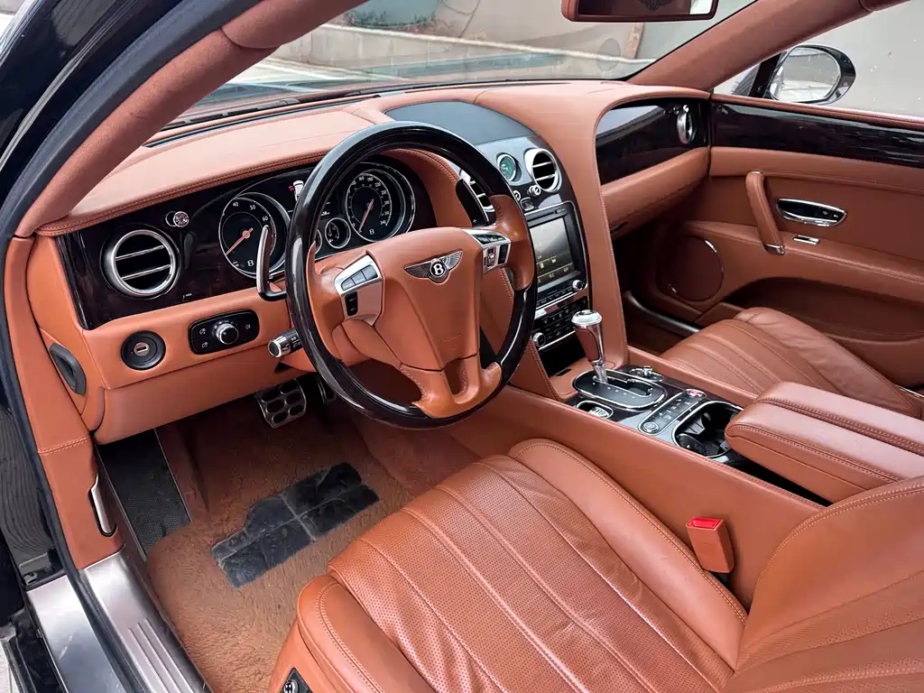 Bentley Flying Spur 2017 — фото 6