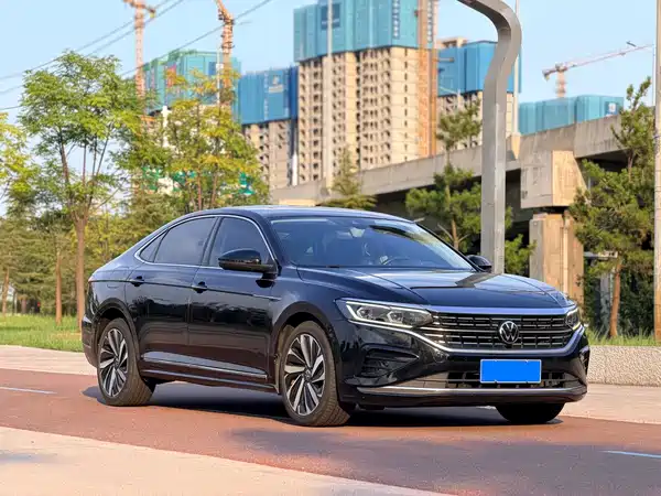 Volkswagen Passat 2022