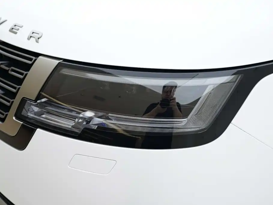 Land Rover Range Rover 2023 — фото 16