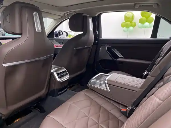 BMW 7 Series 2025