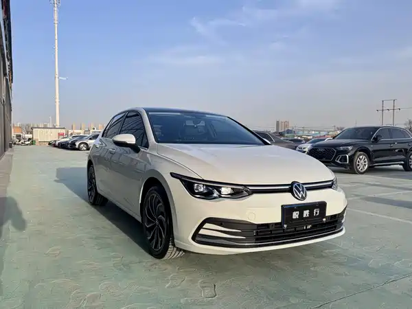 Volkswagen Golf 2023