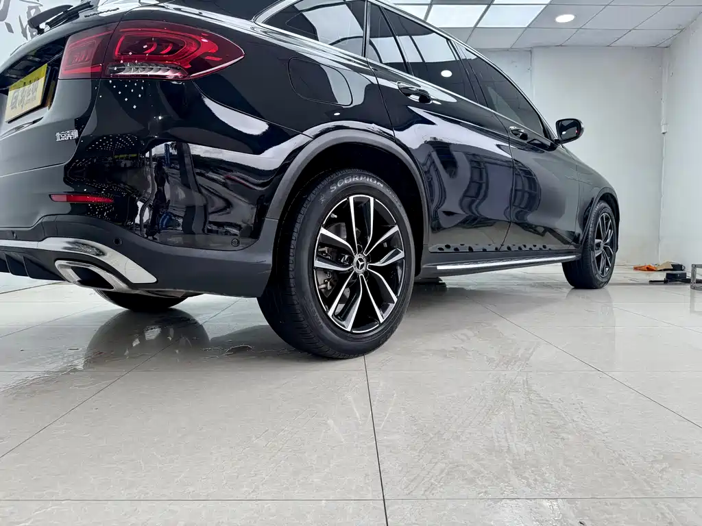 Mercedes-Benz GLC 2020 — фото 20