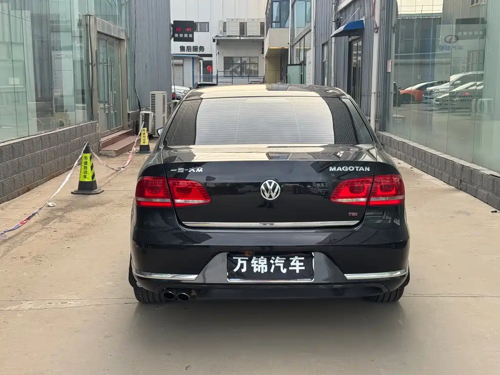 Volkswagen Magotan 2016