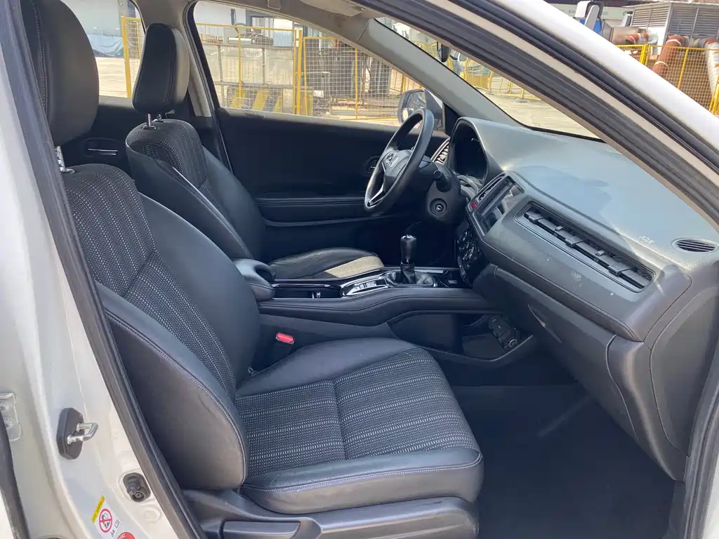 Honda Vezel 2015 — фото 13