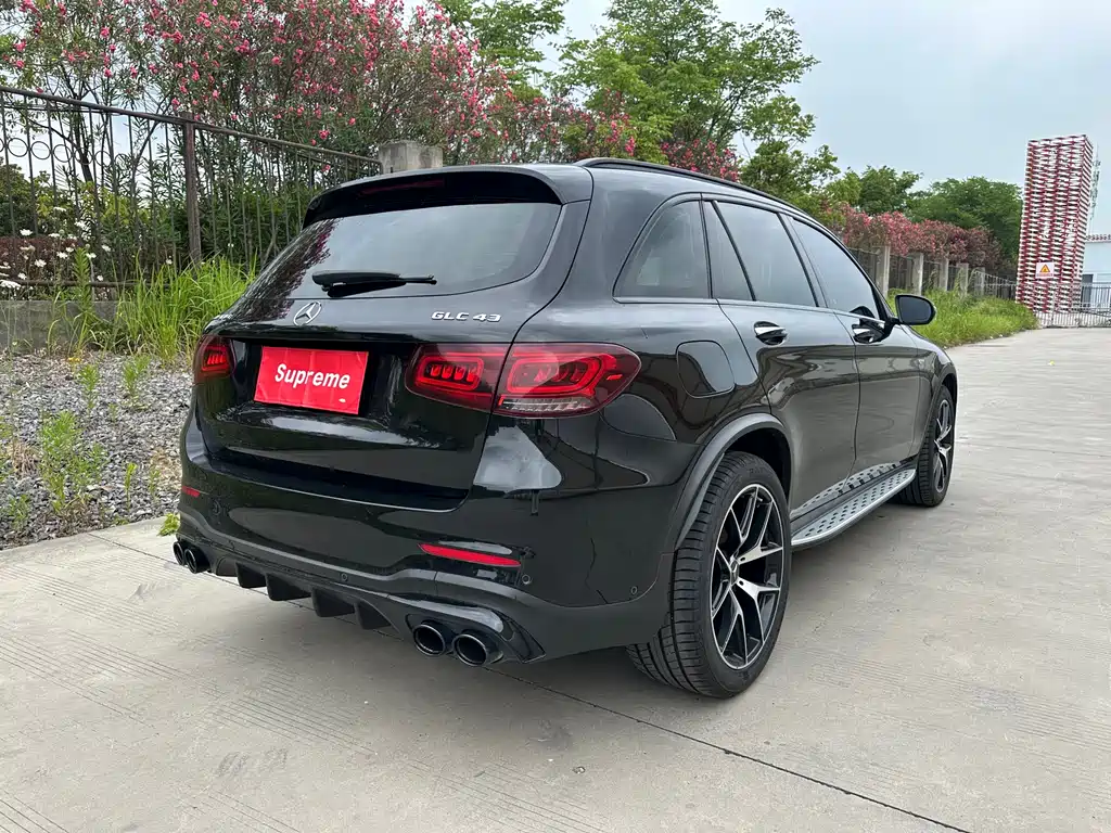 Mercedes-Benz GLC AMG 2022 — фото 4