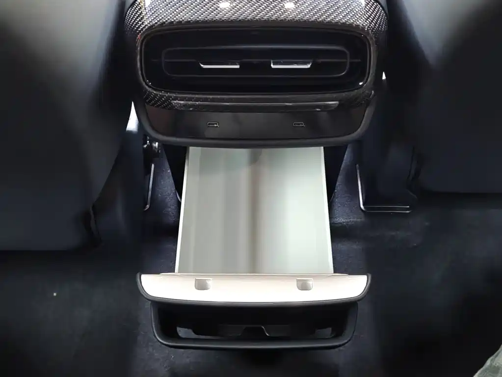 Xiaomi SU7 Ultra 2025 — фото 10