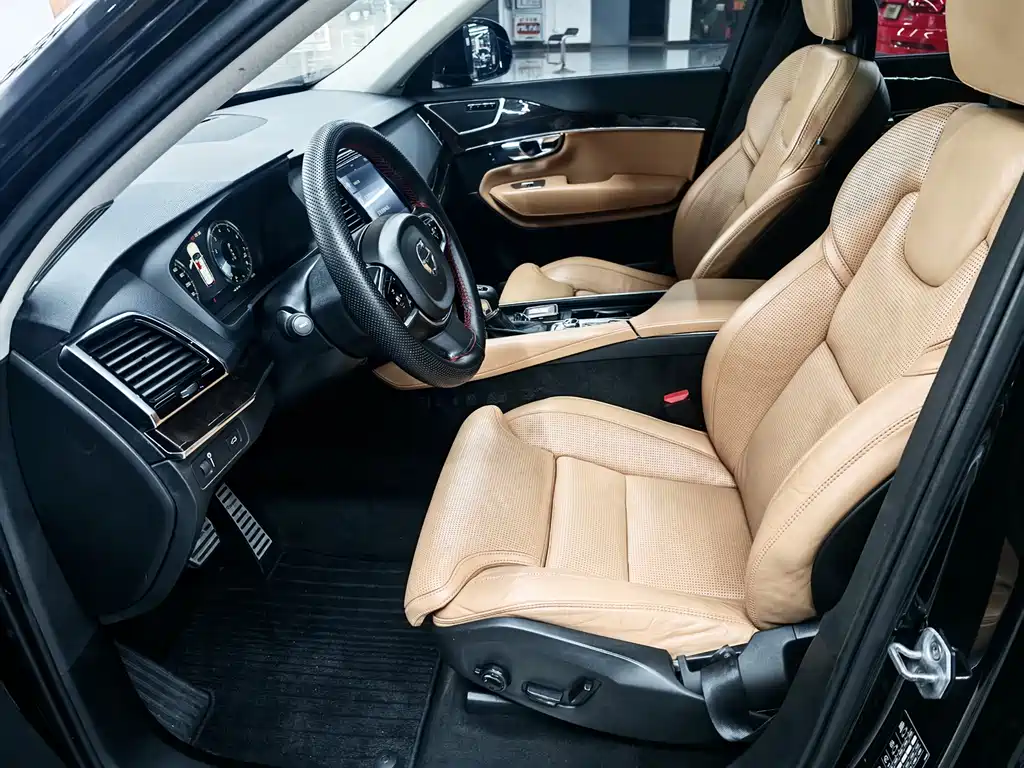 Volvo XC90 2015 — фото 8