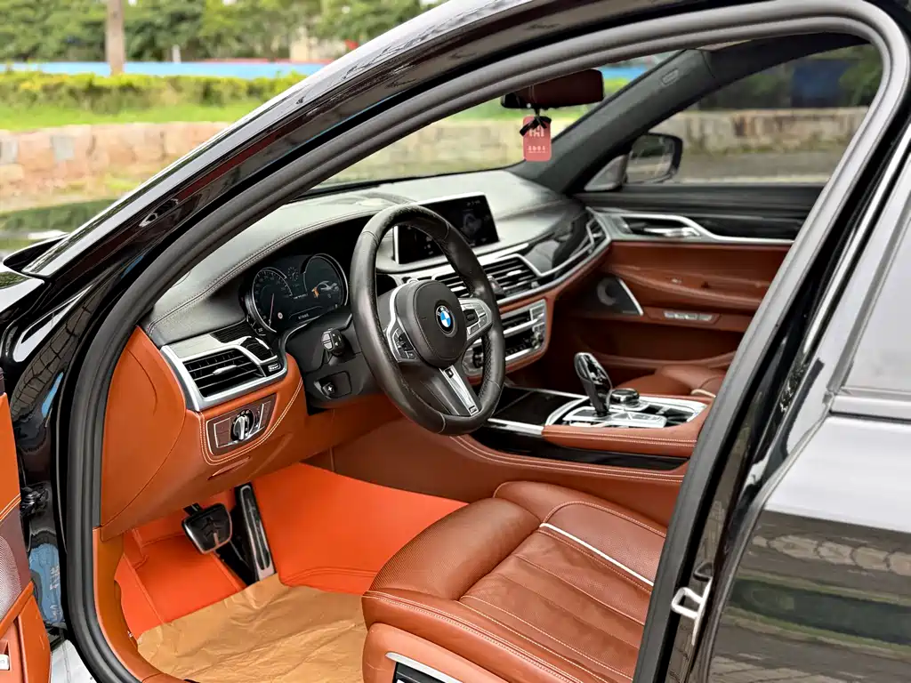BMW 7 Series 2017 — фото 5