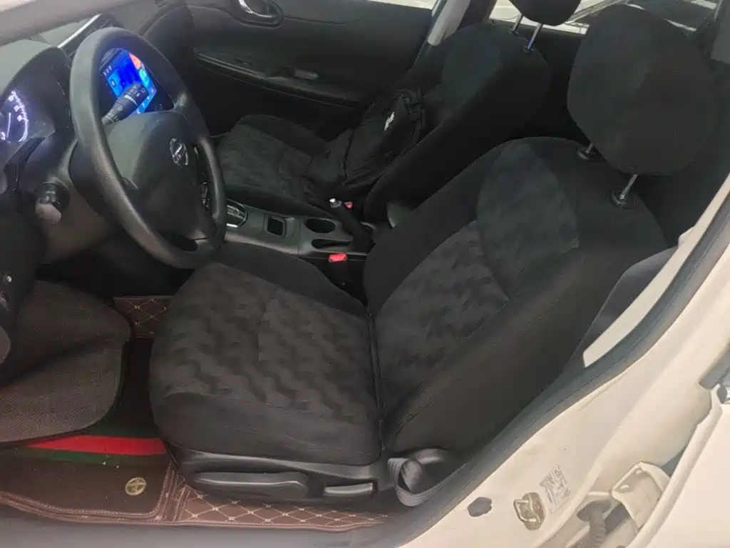 Nissan Tiida 2015 — фото 11