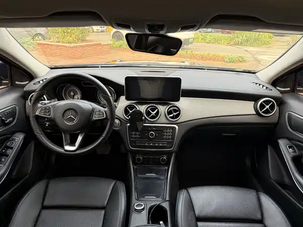 Mercedes-Benz GLA 2016