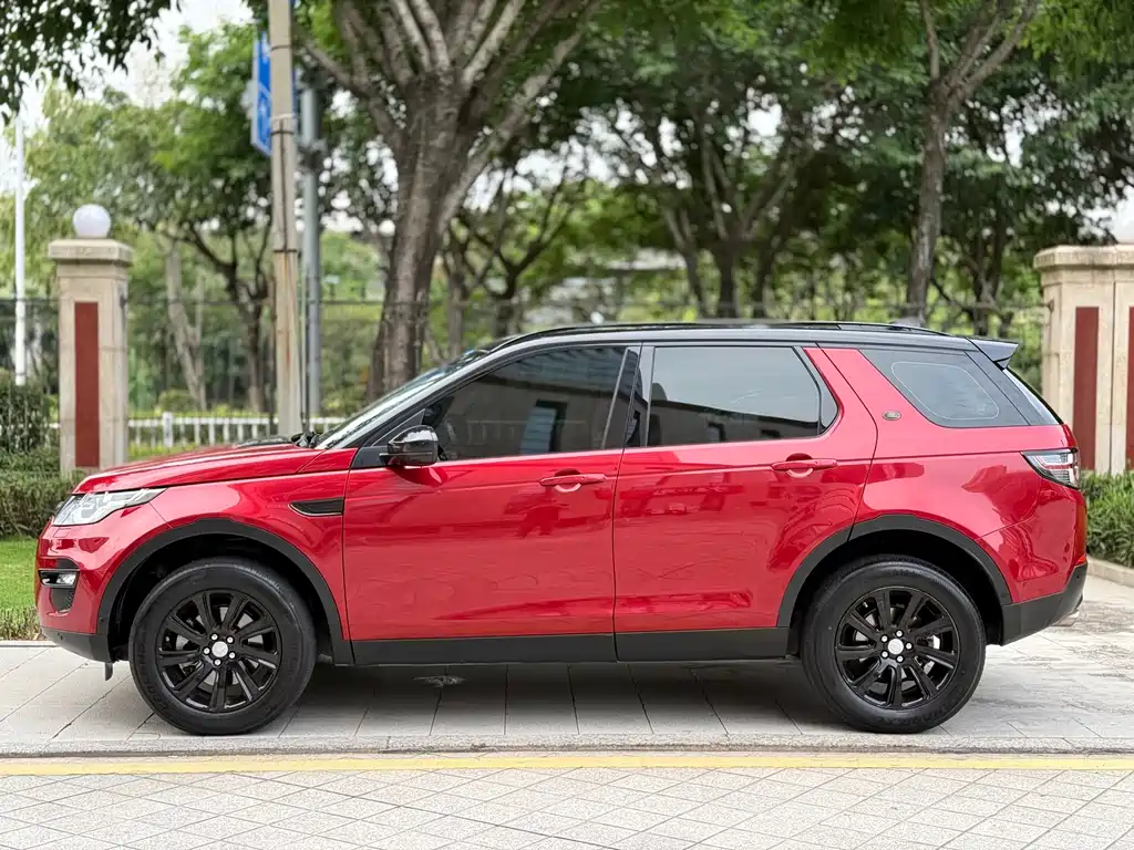 Land Rover Discovery Sport 2019 — фото 7