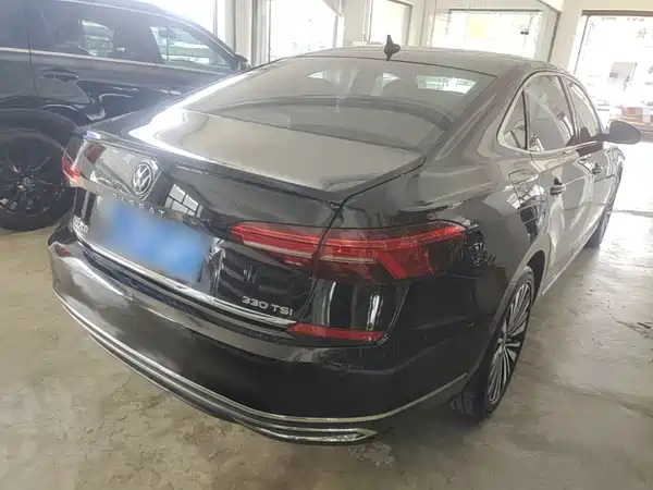 Volkswagen Passat 2021